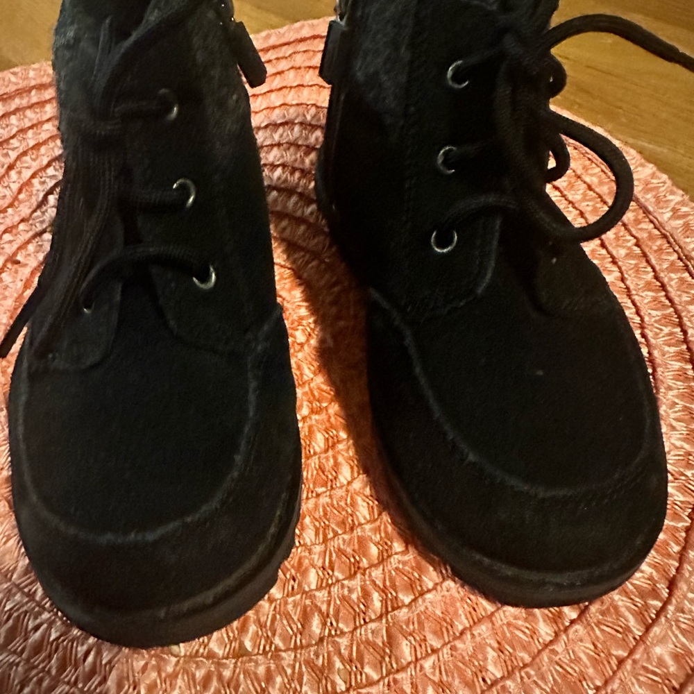 Ugg black zipper on side size 9 kids